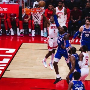 欢迎回家！场均9+8+1，31岁老将正式亮相火箭训练营，体型更壮了